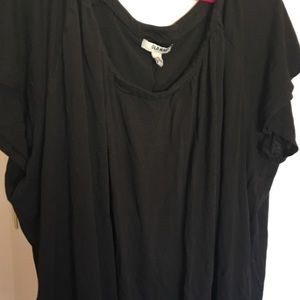 Old navy black tee